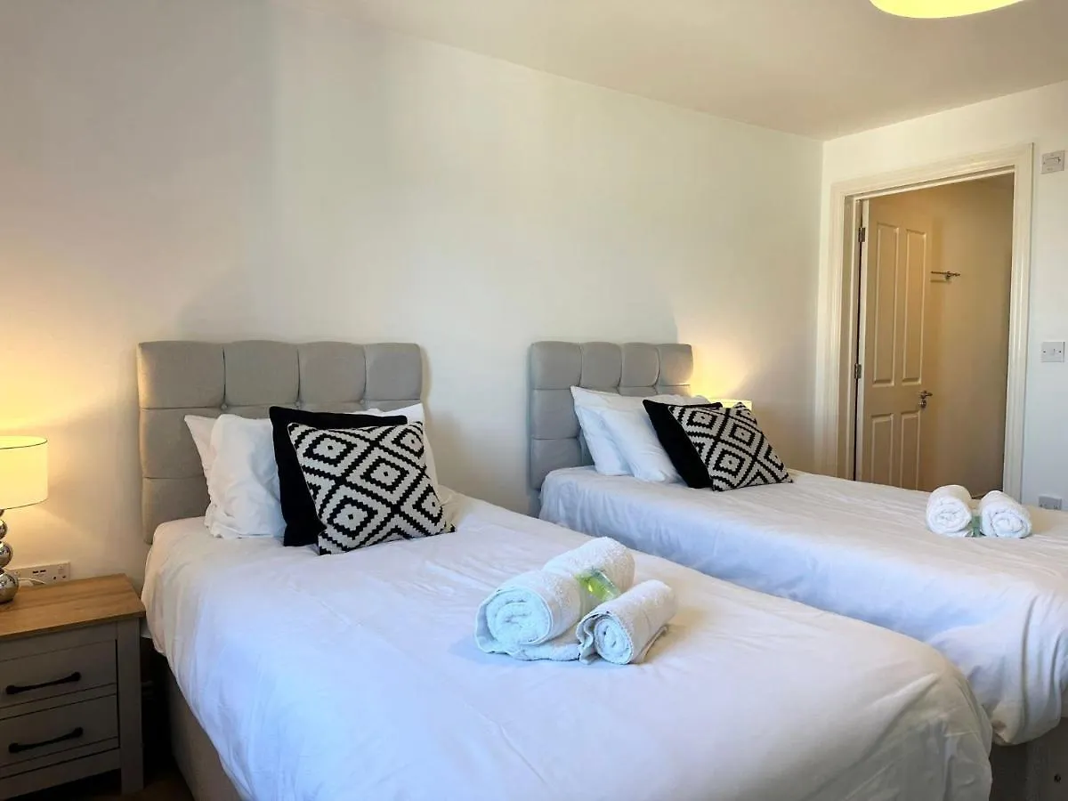 Best Price! - Huge 3 Bed 2 Bath City Centre Newly Refurbished Apartment, Up To 7 Guests - Free Secure Parking - Smart Tv - Singles Or King Size Beds Southampton United Kingdom