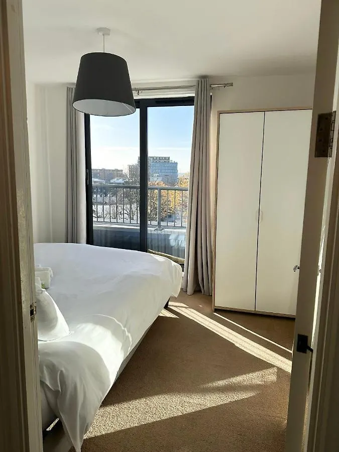 Apartment Best Price! - Huge 3 Bed 2 Bath City Centre Newly Refurbished Apartment, Up To 7 Guests - Free Secure Parking - Smart Tv - Singles Or King Size Beds Southampton